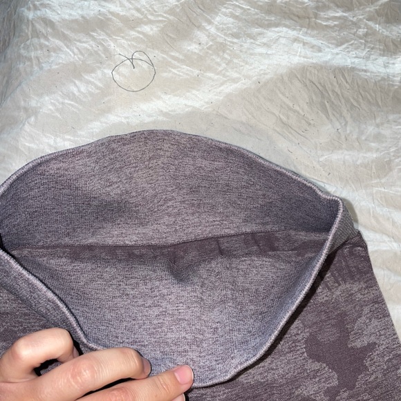 2 gymshark camo seamless sets - purple and green - Picture 11 of 16